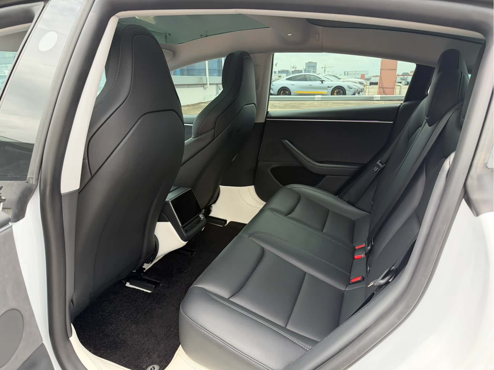 Tesla Model 3, 2024 13