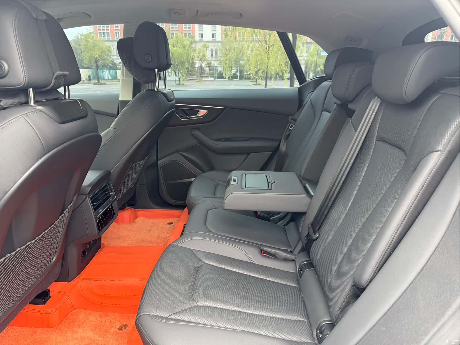 Audi Q8, 2024 17