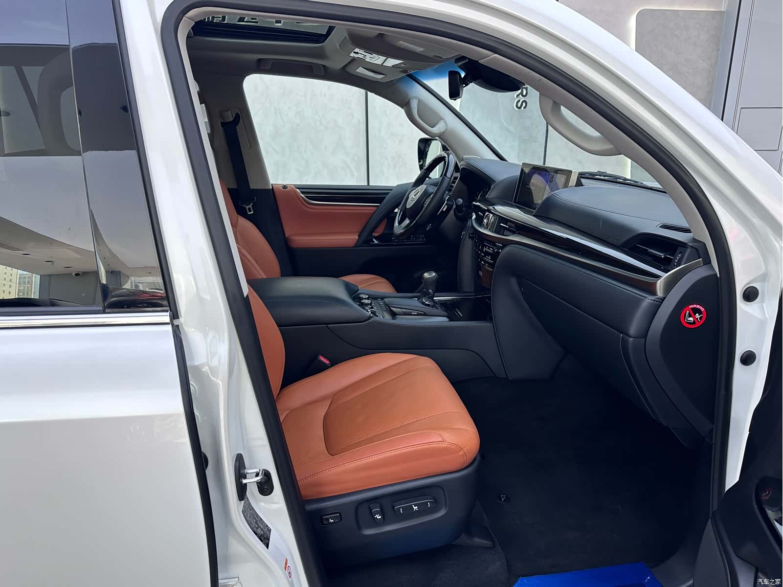 Lexus LX, 2017 22