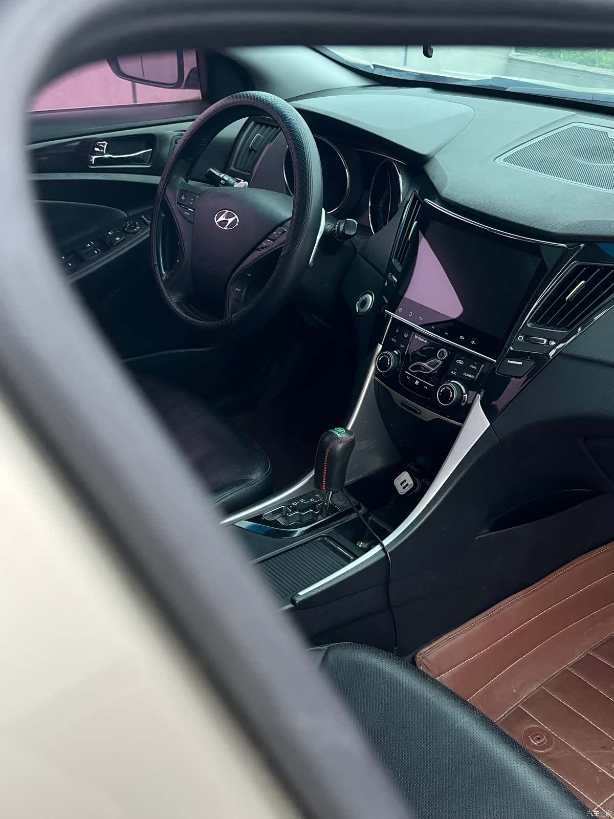 Hyundai Sonata, 2012 4