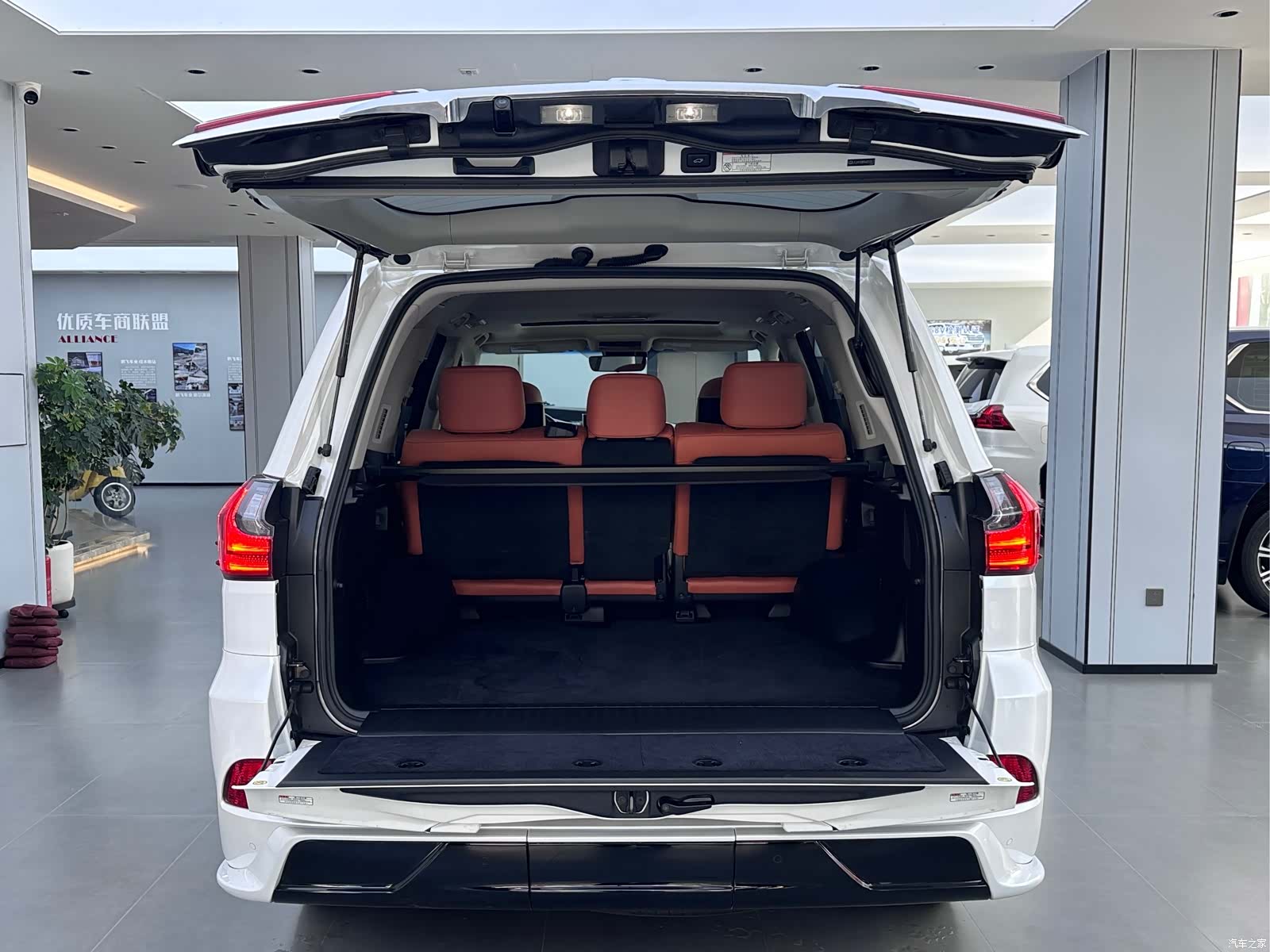 Lexus LX, 2017 9