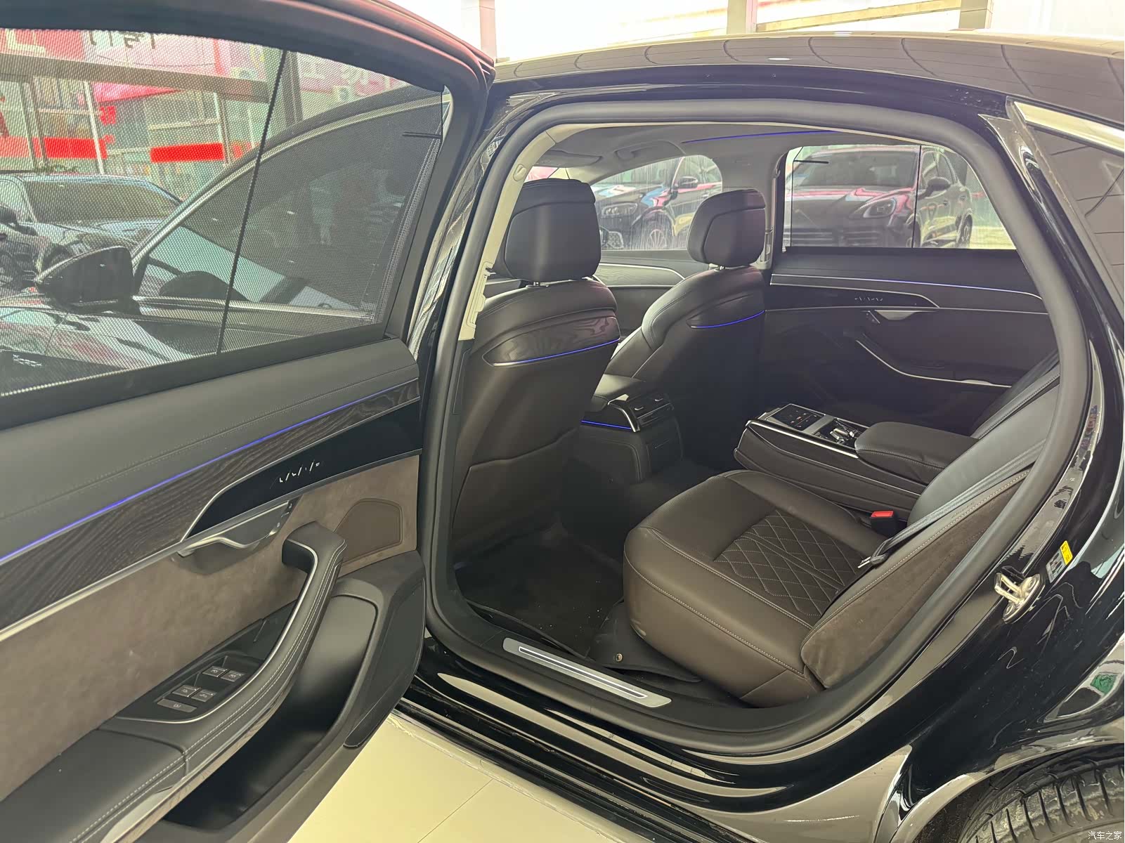 Audi A8L, 2023 12