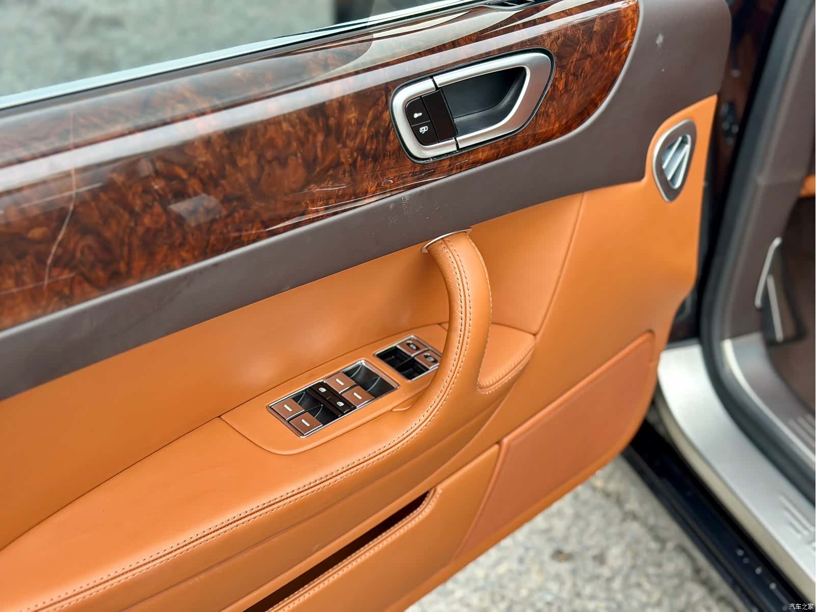 Bentley Flying Spur, 2012 20