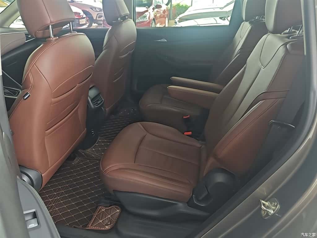 Buick GL6, 2018 17