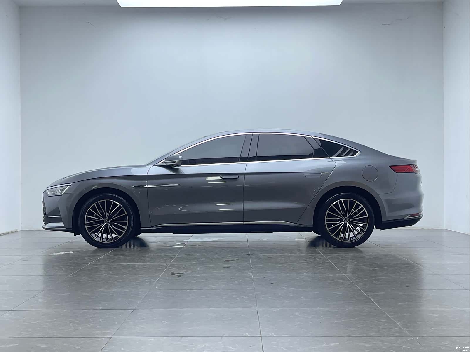 BYD Han, 2021 8