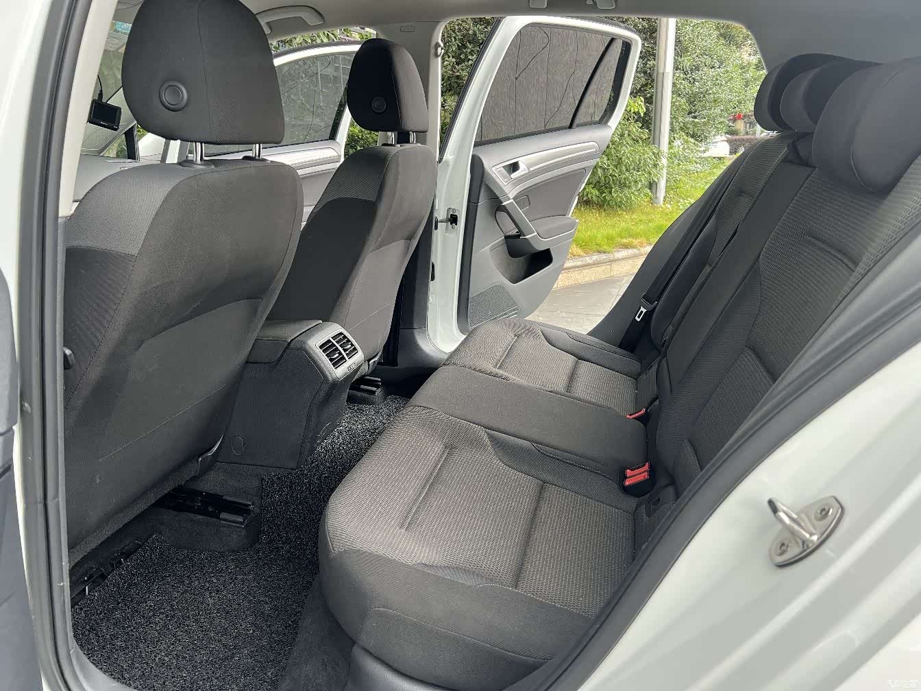 Volkswagen Golf, 2016 4