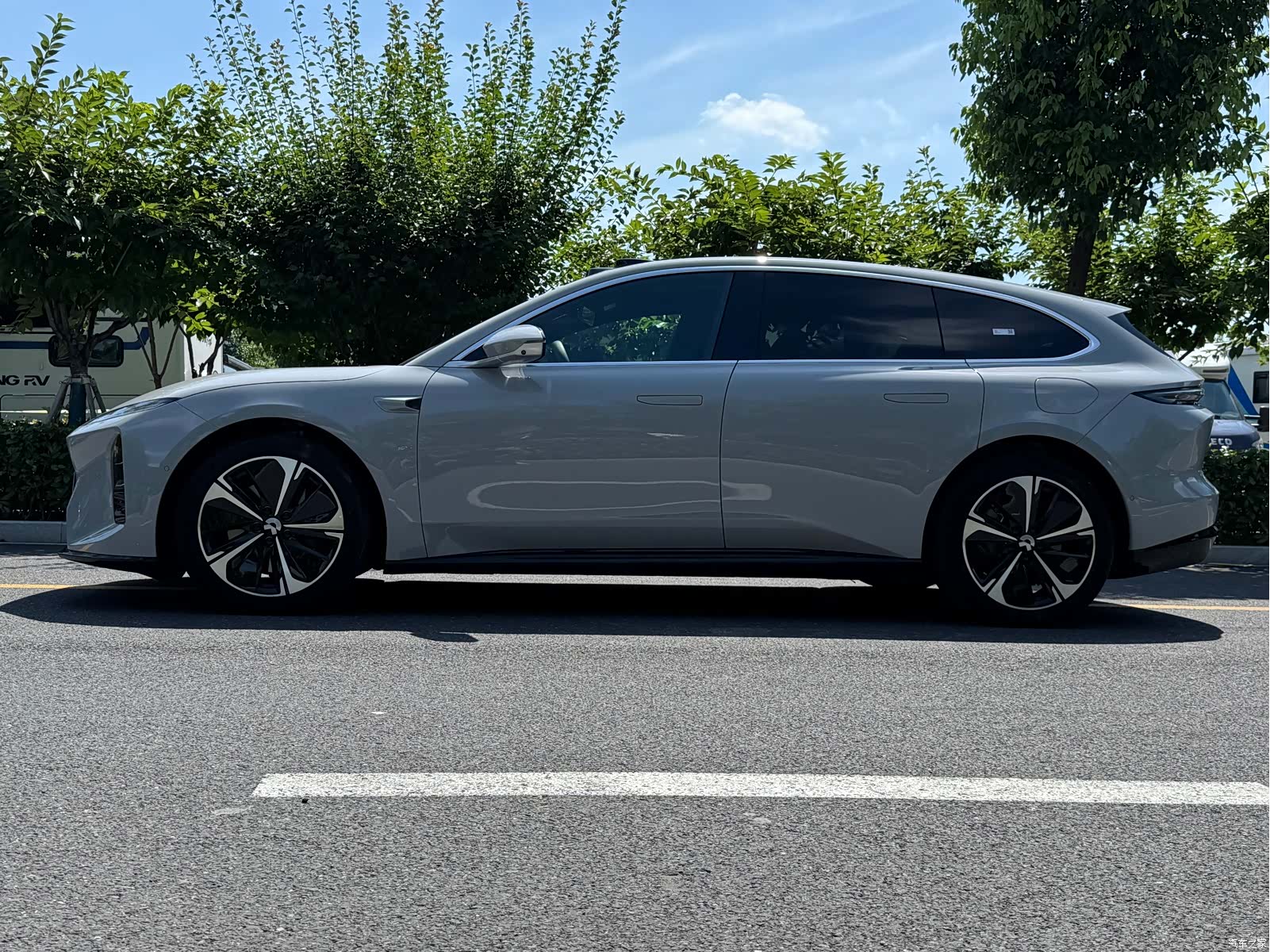 NIO ET5, 2025 все фото