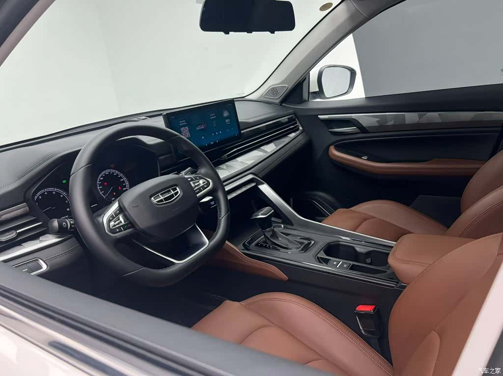 Geely X6, 2022 12