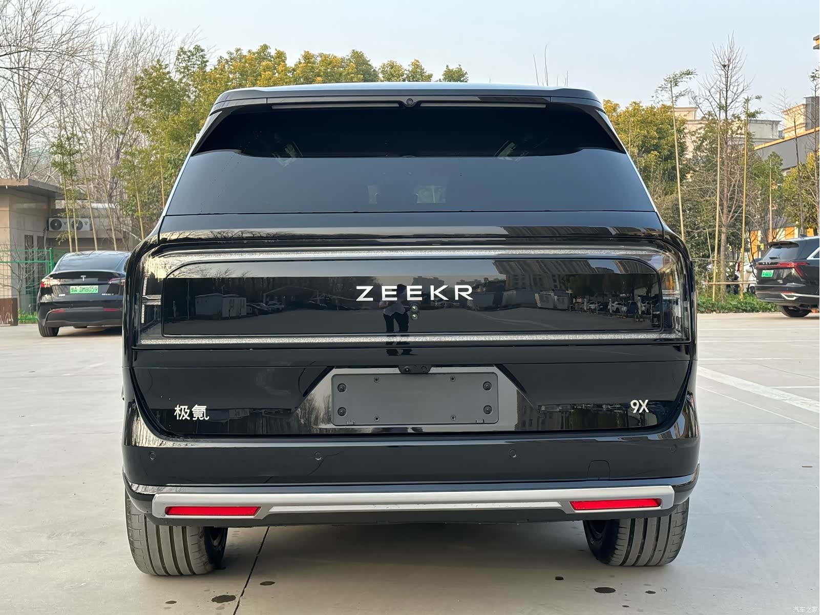 Zeekr X, 2026 все фото