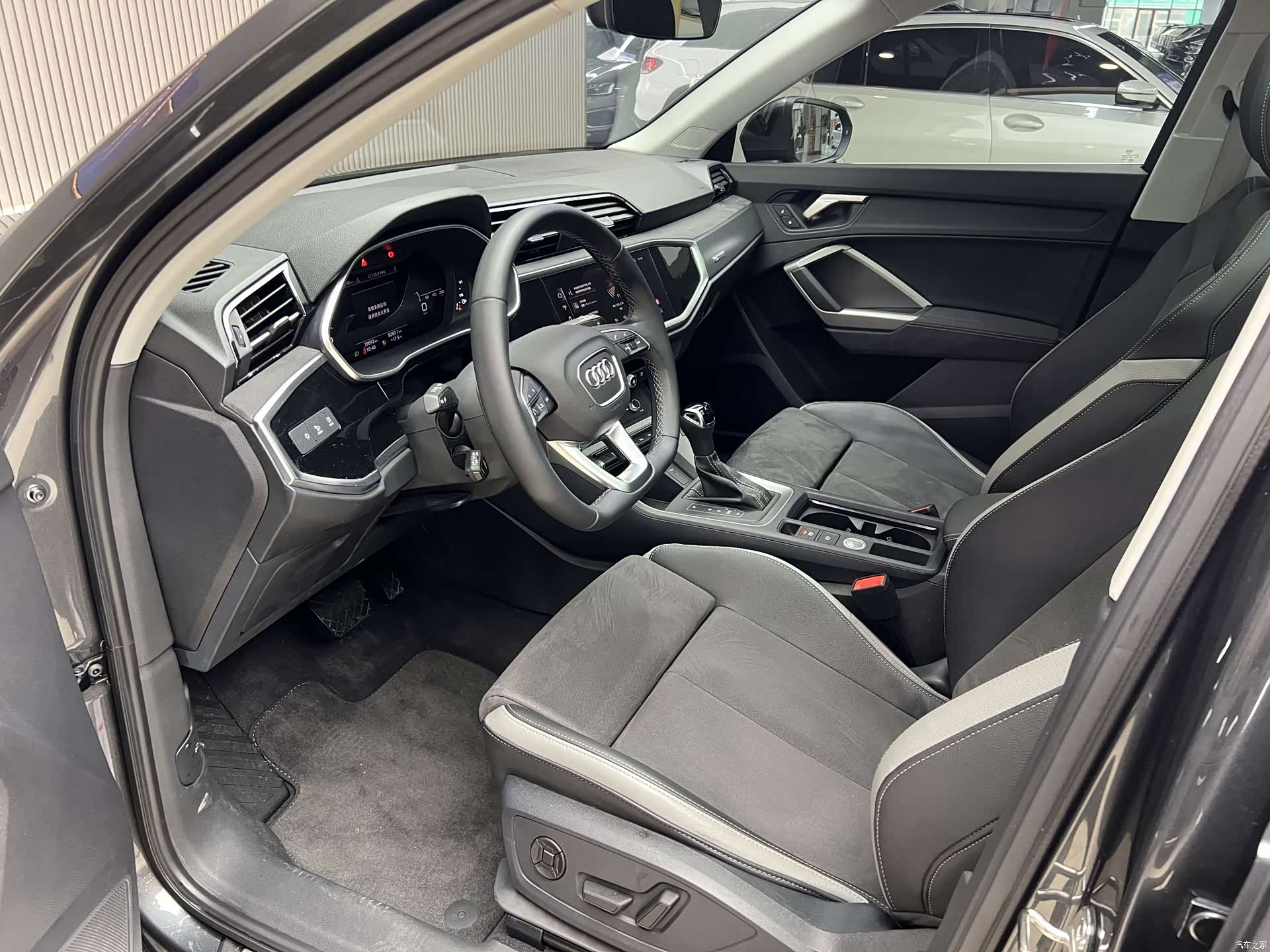 Audi Q3, 2023 8