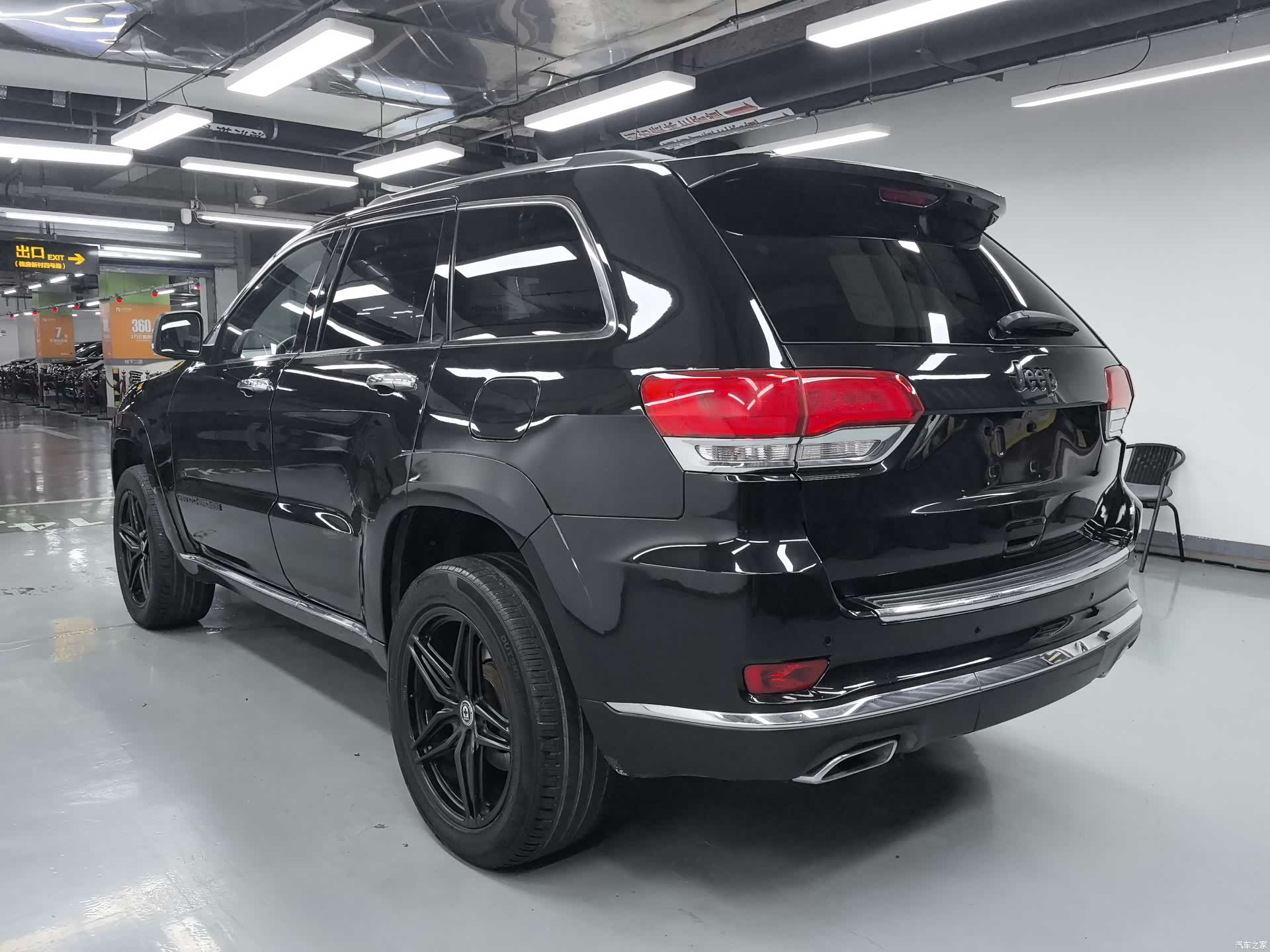Jeep Grand Cherokee, 2015 16