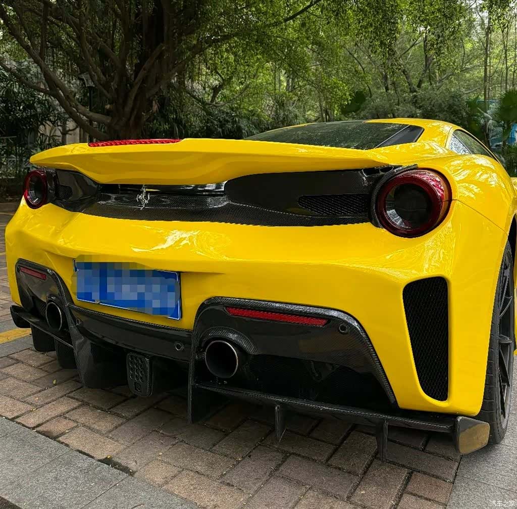 Ferrari 488, 2017 4
