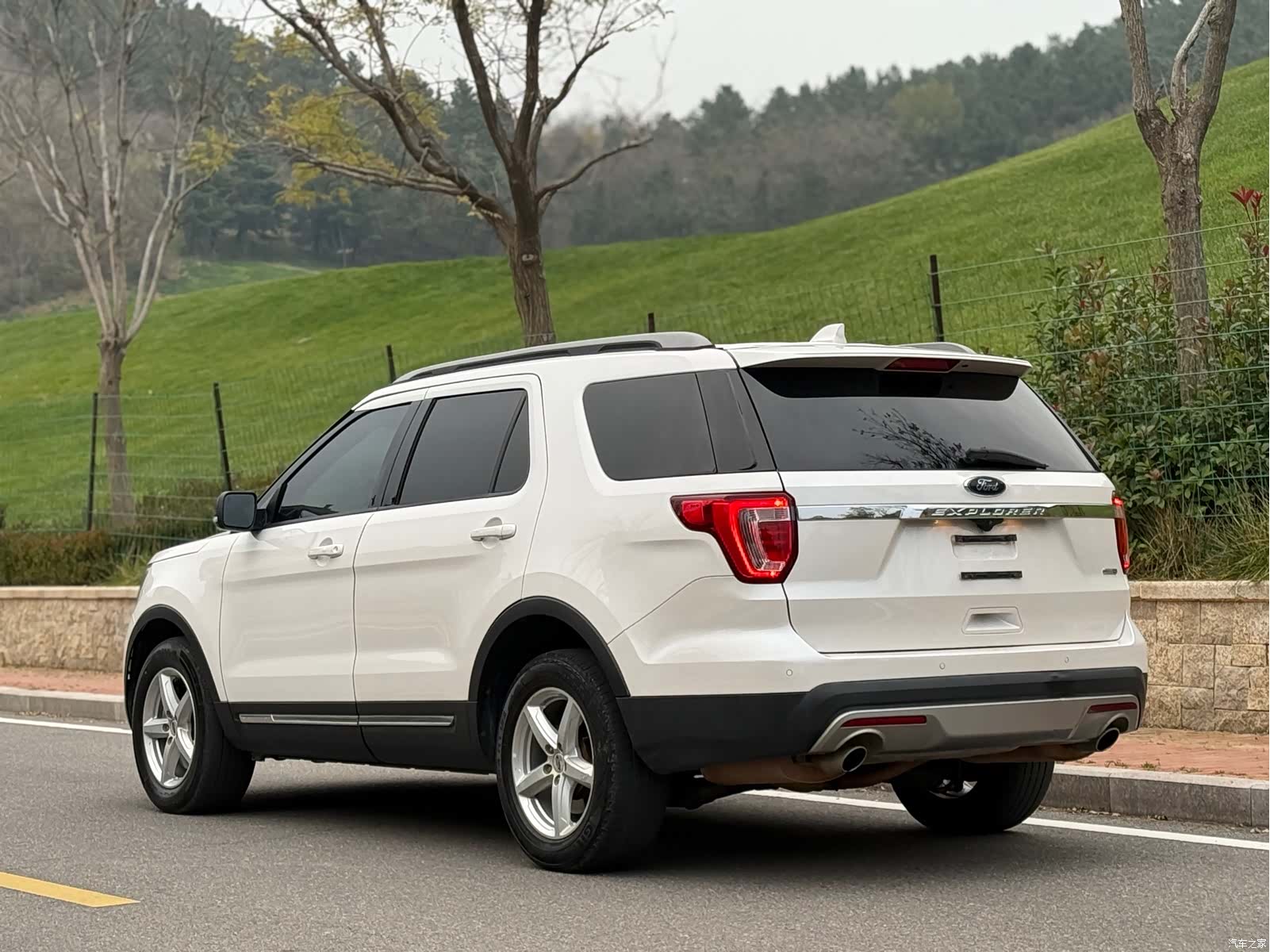 Ford Explorer, 2017 3