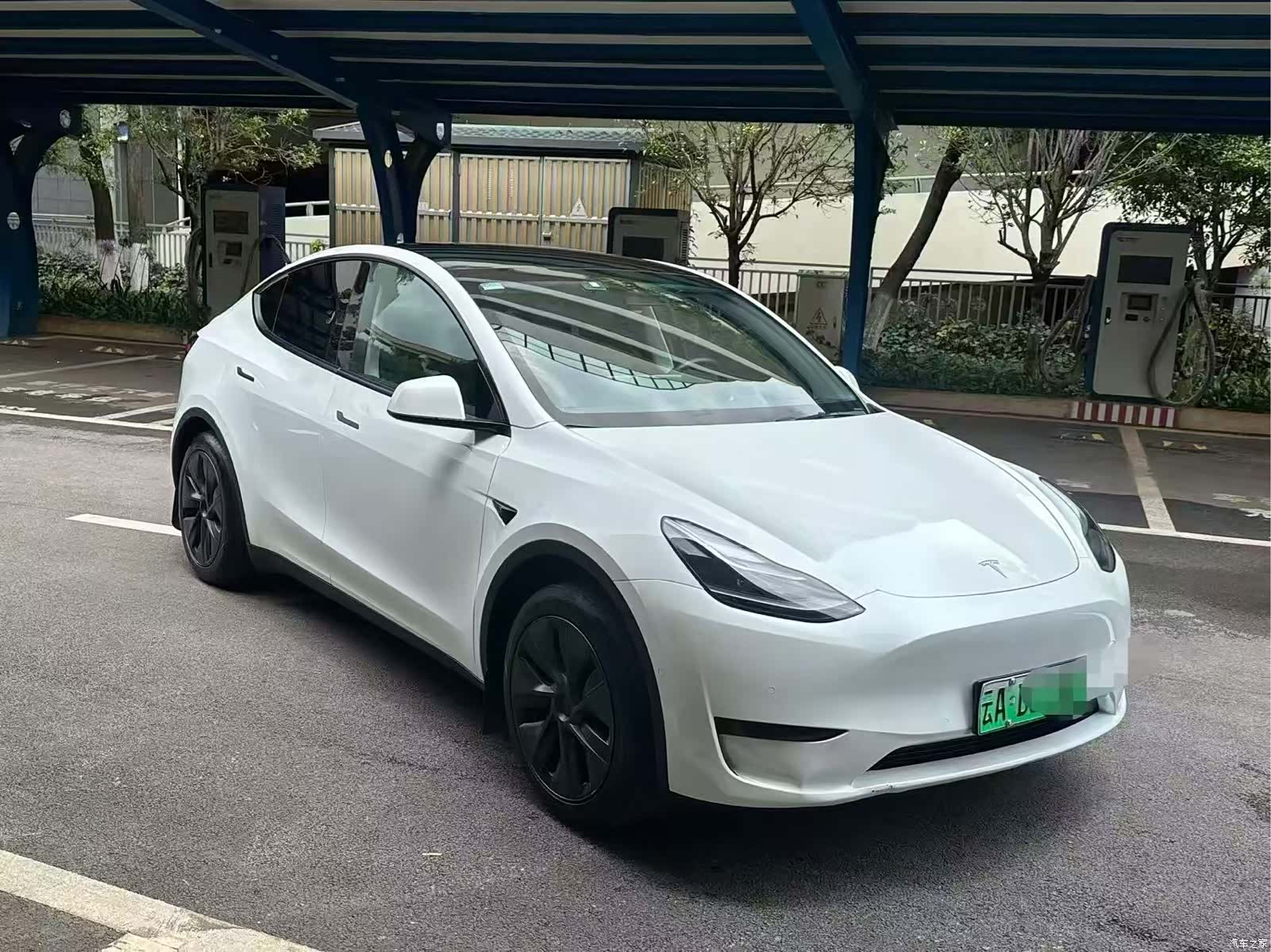 Tesla Model Y, 2024 4