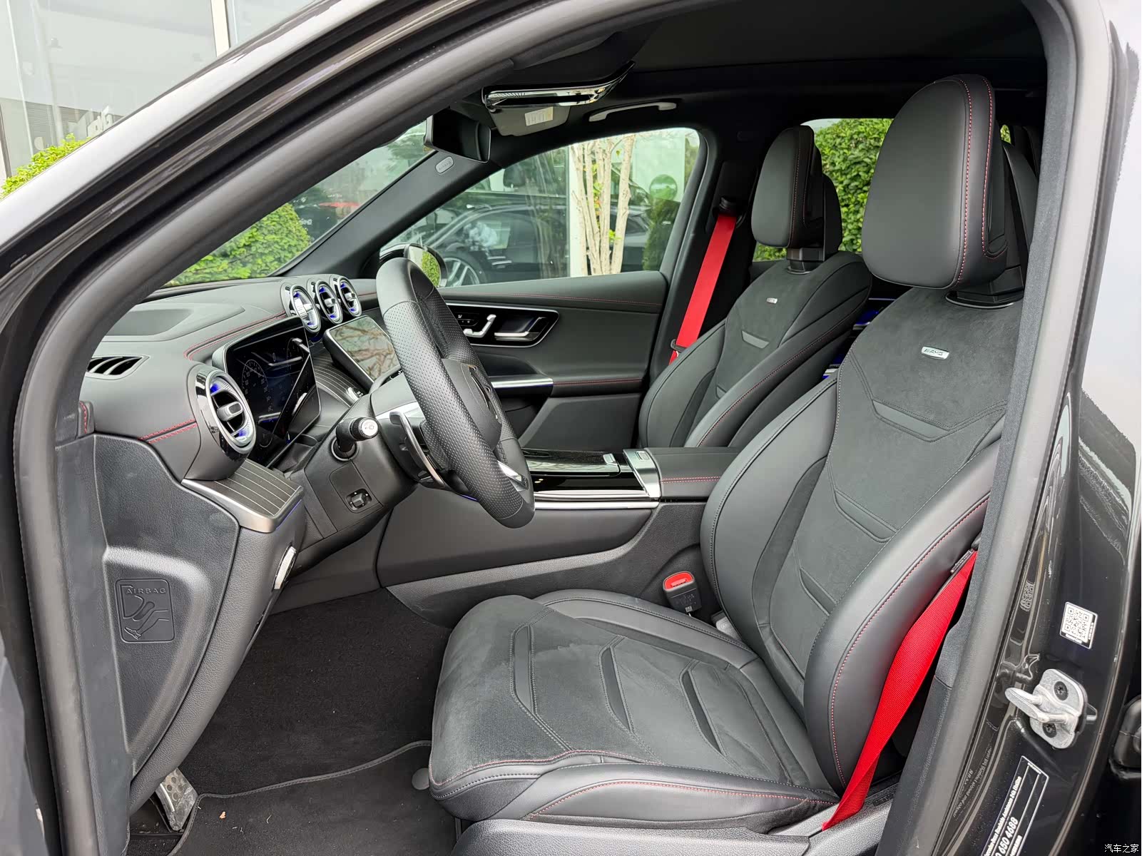 Mercedes-Benz GLC, 2025 10