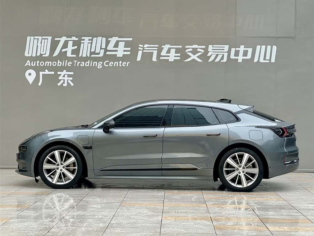 Zeekr 001, 2022 4