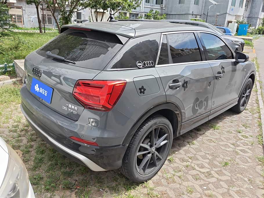 Audi Q2L Audi Q2L