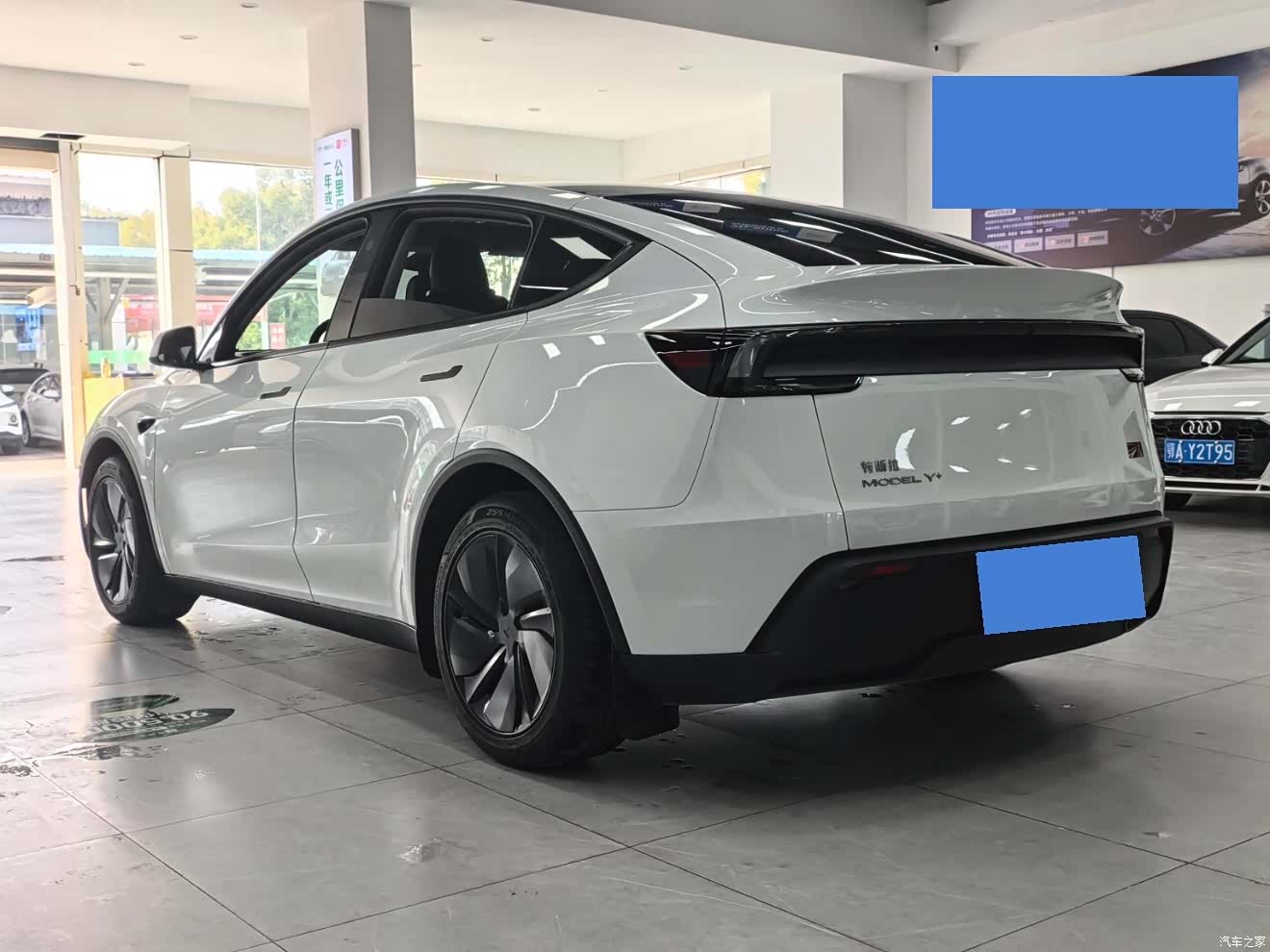Tesla Model Y, 2025 11