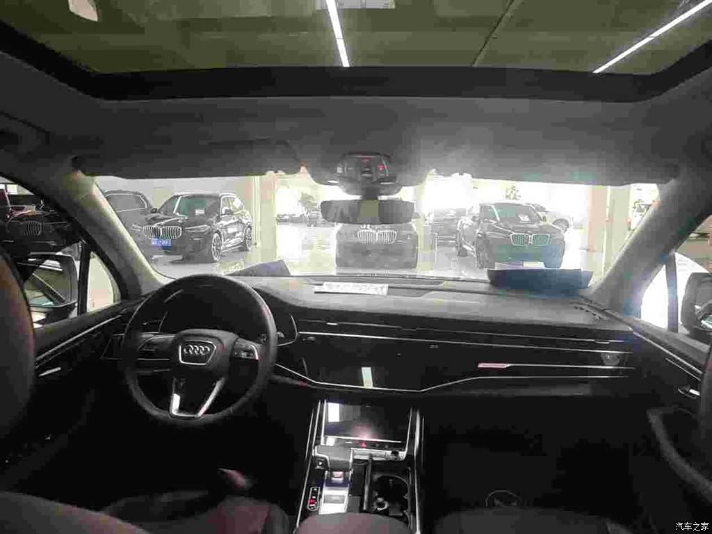 Audi Q7, 2024 9