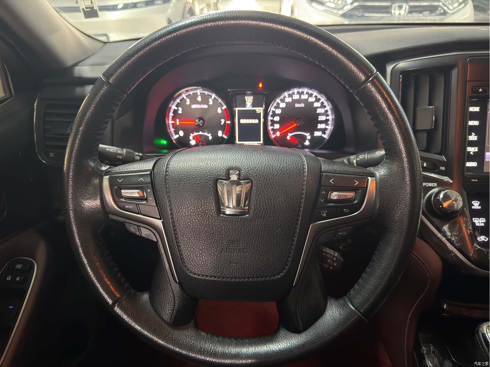 Toyota Crown, 2017 12