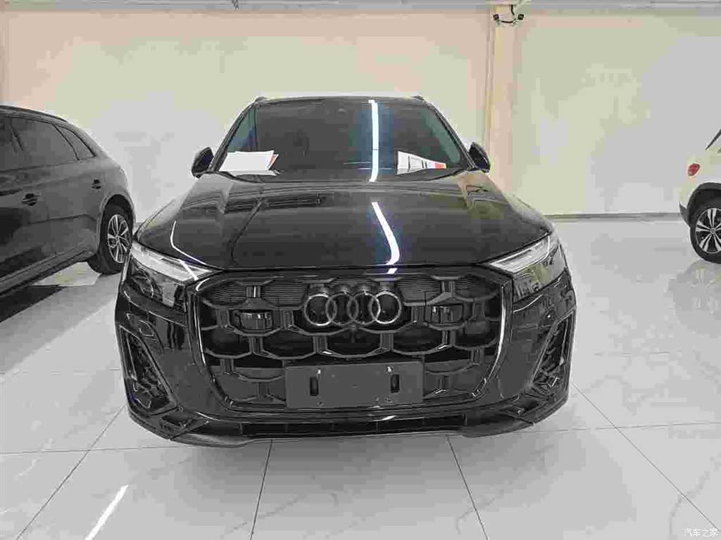 Audi Q7, 2024 3