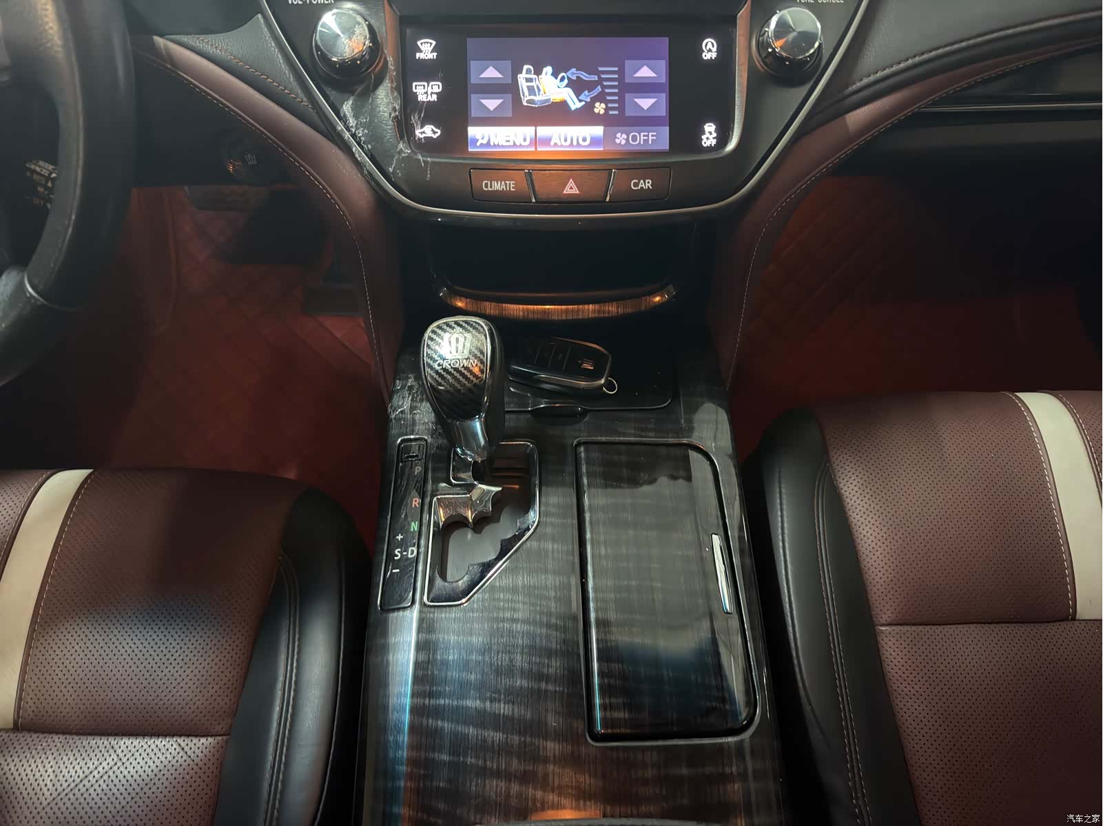 Toyota Crown, 2017 15