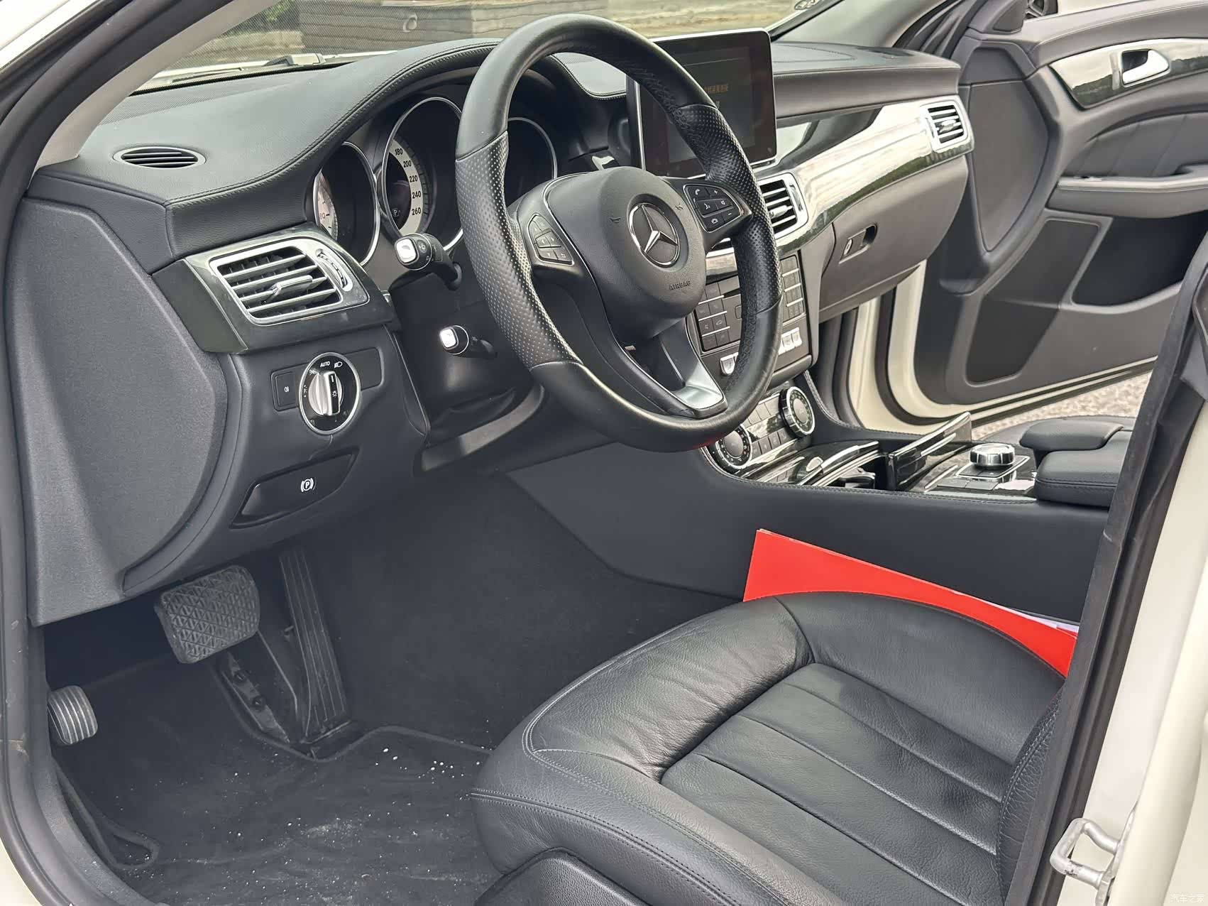 Mercedes-Benz CLS, 2015 4