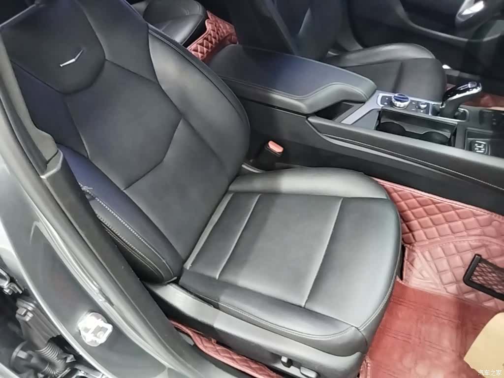 Cadillac CT5, 2023 25