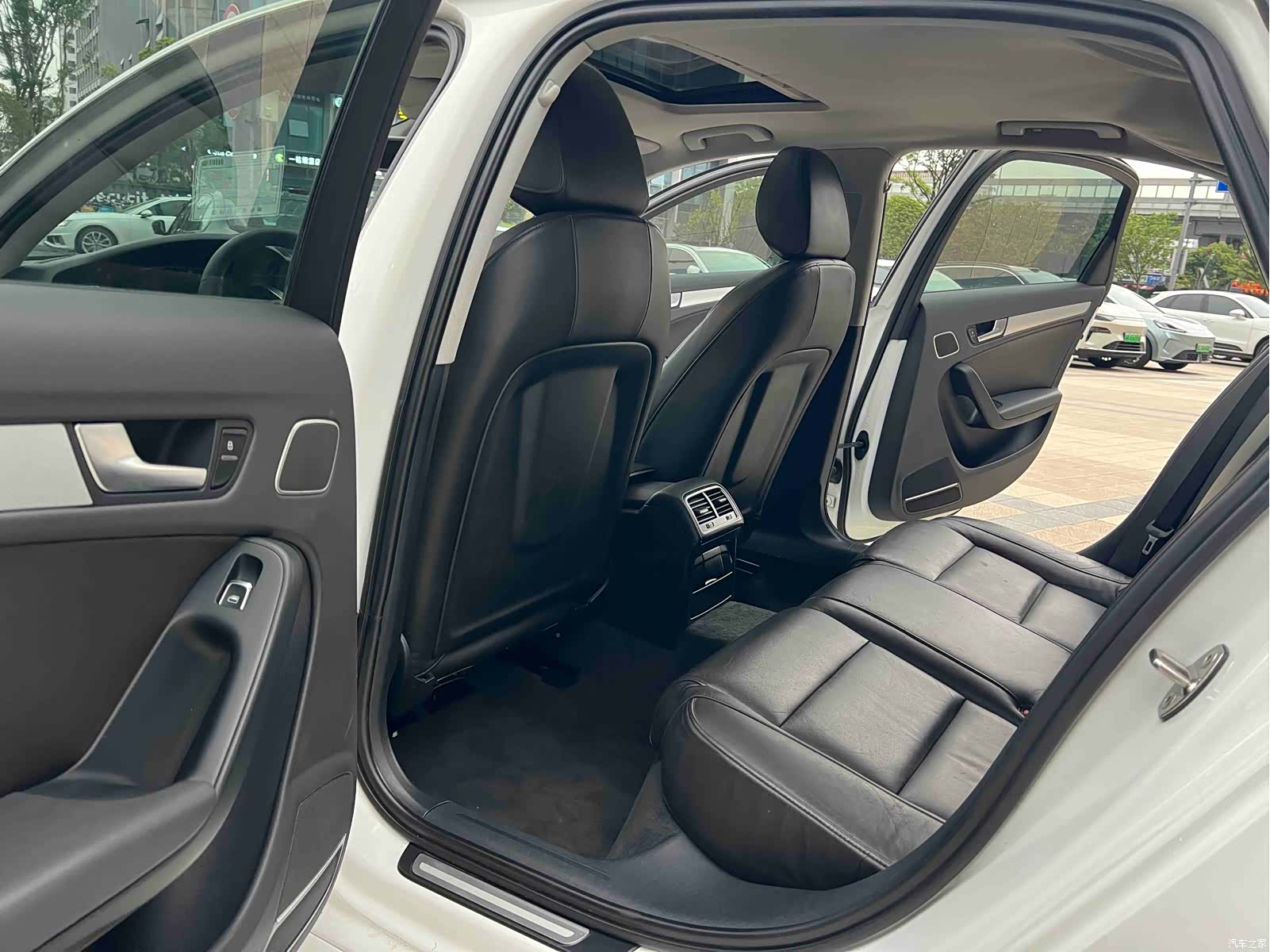 Audi A4L, 2015 14