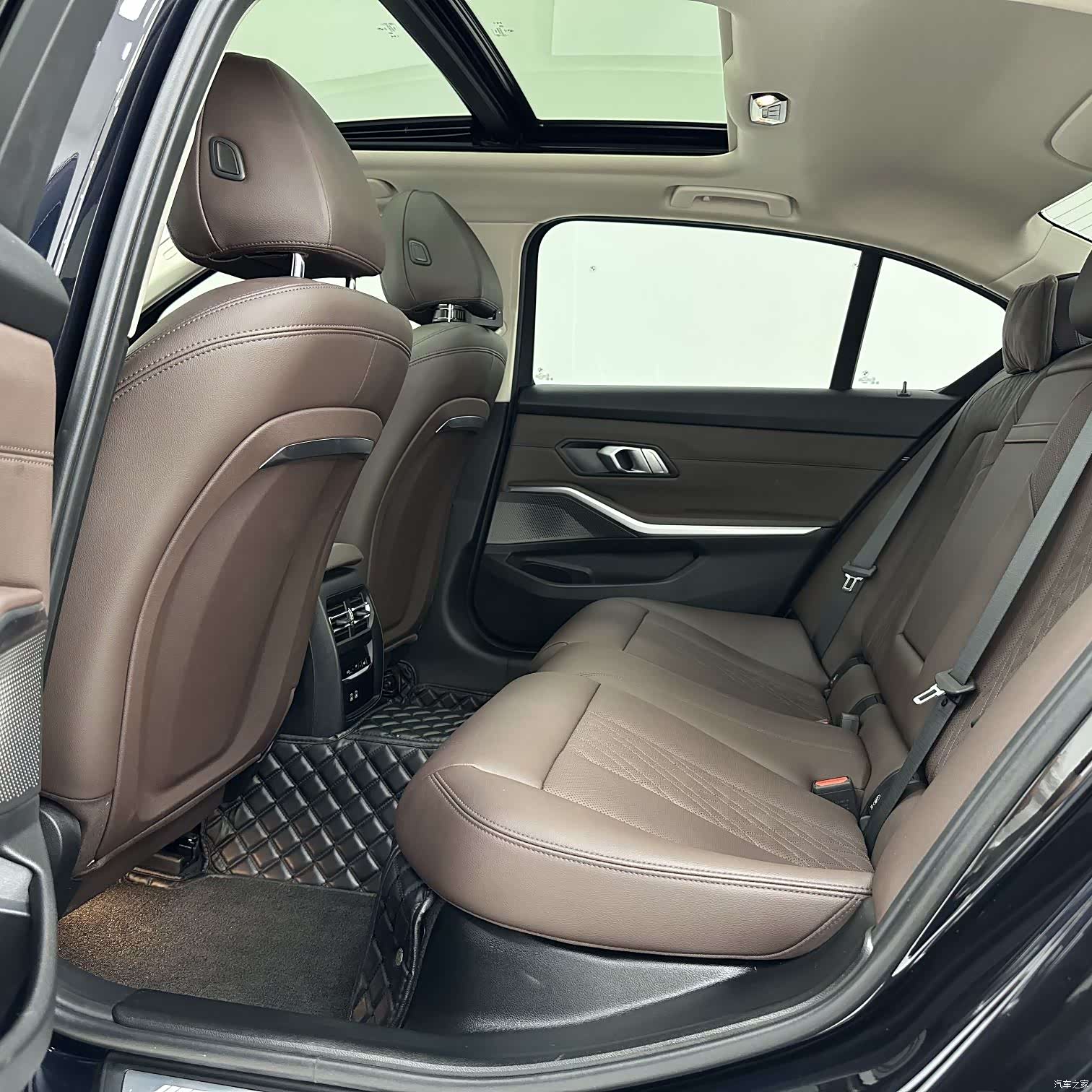 BMW 3 Series, 2023 8