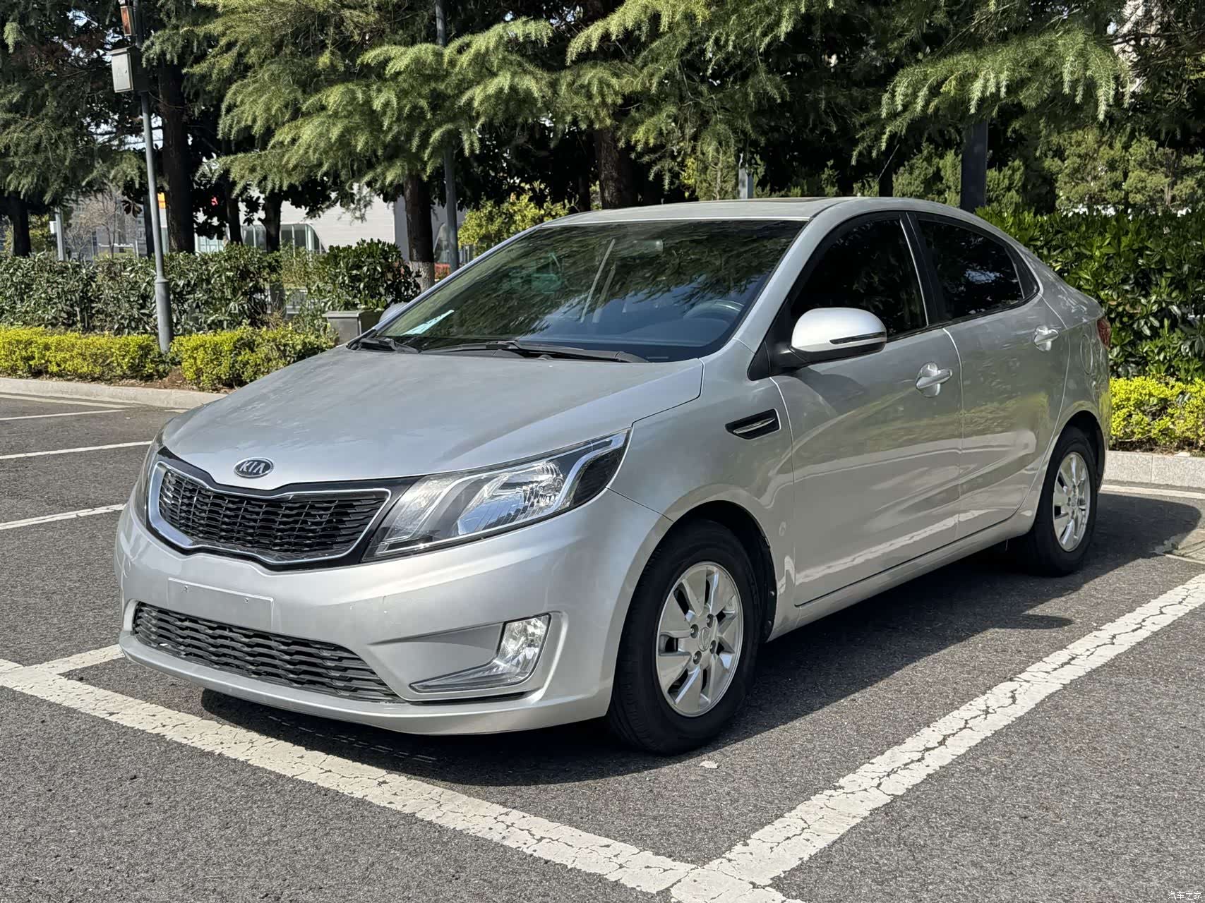Kia K2, 2011 1