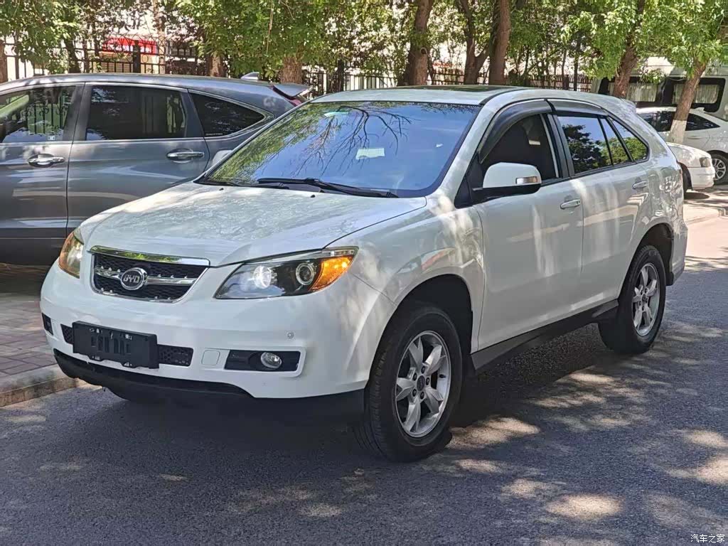 BYD S6, 2011 1