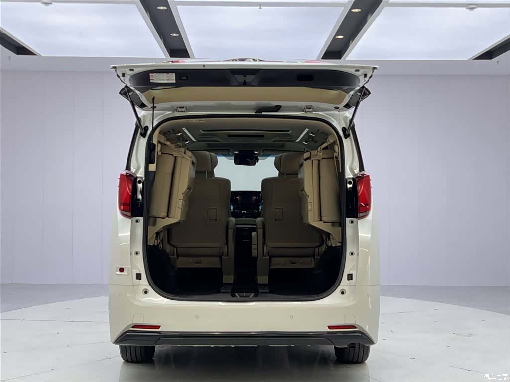 Toyota Alphard, 2020 13