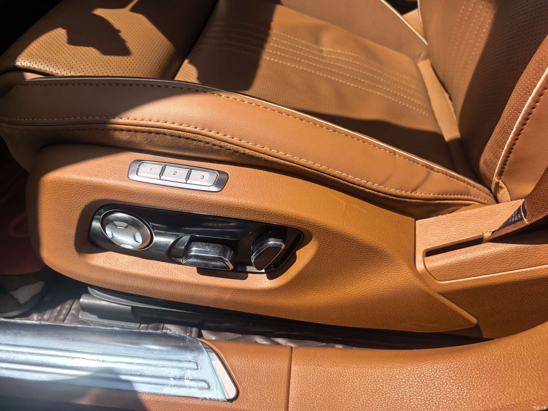 Hongqi H9, 2022 11