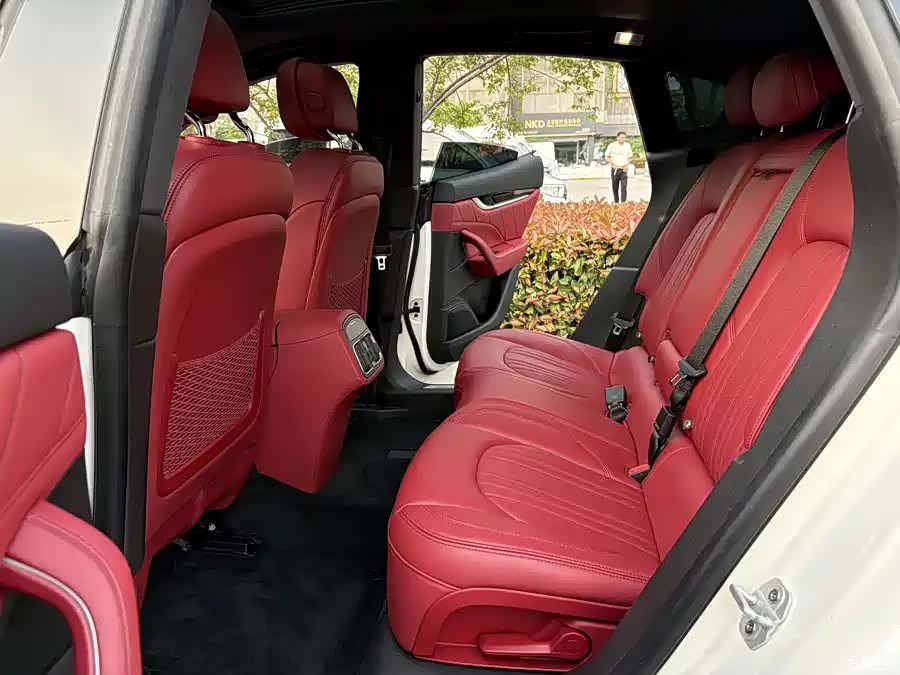 Maserati Levante, 2020 12