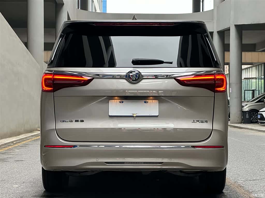 Buick GL8, 2024 4