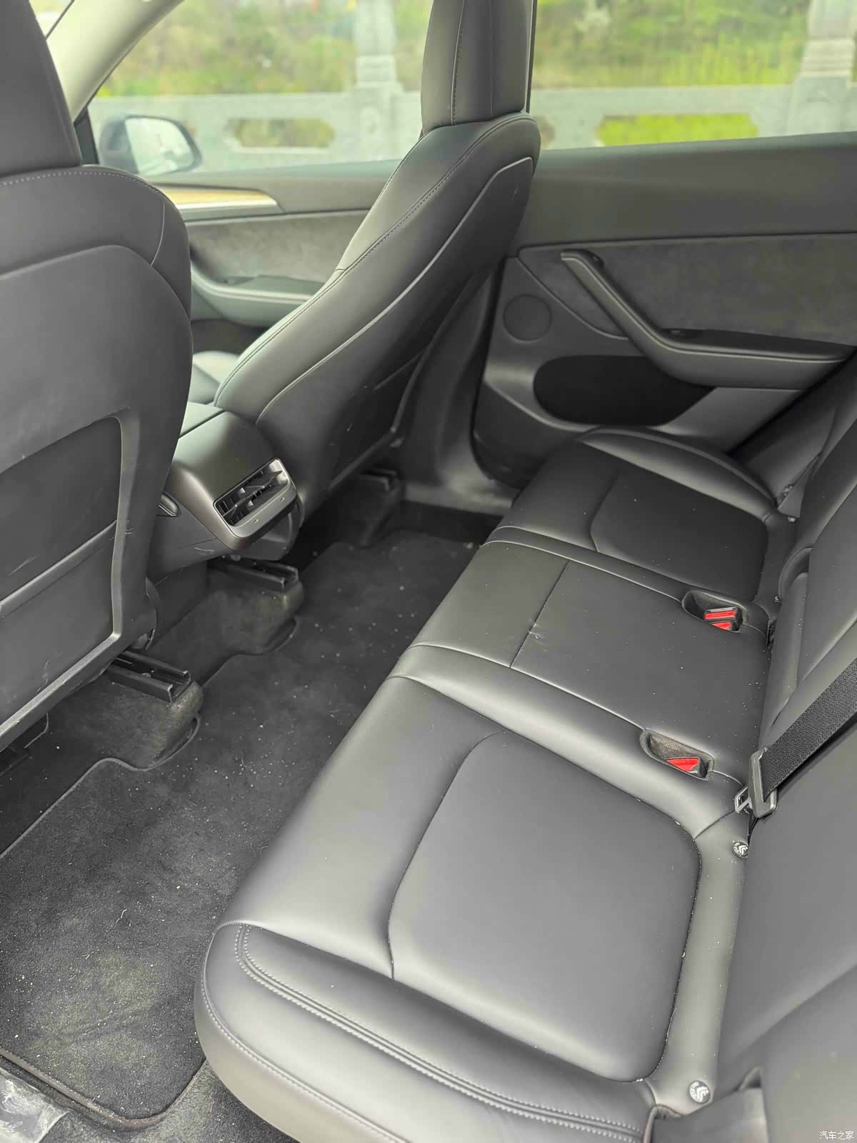 Tesla Model Y, 2021 11