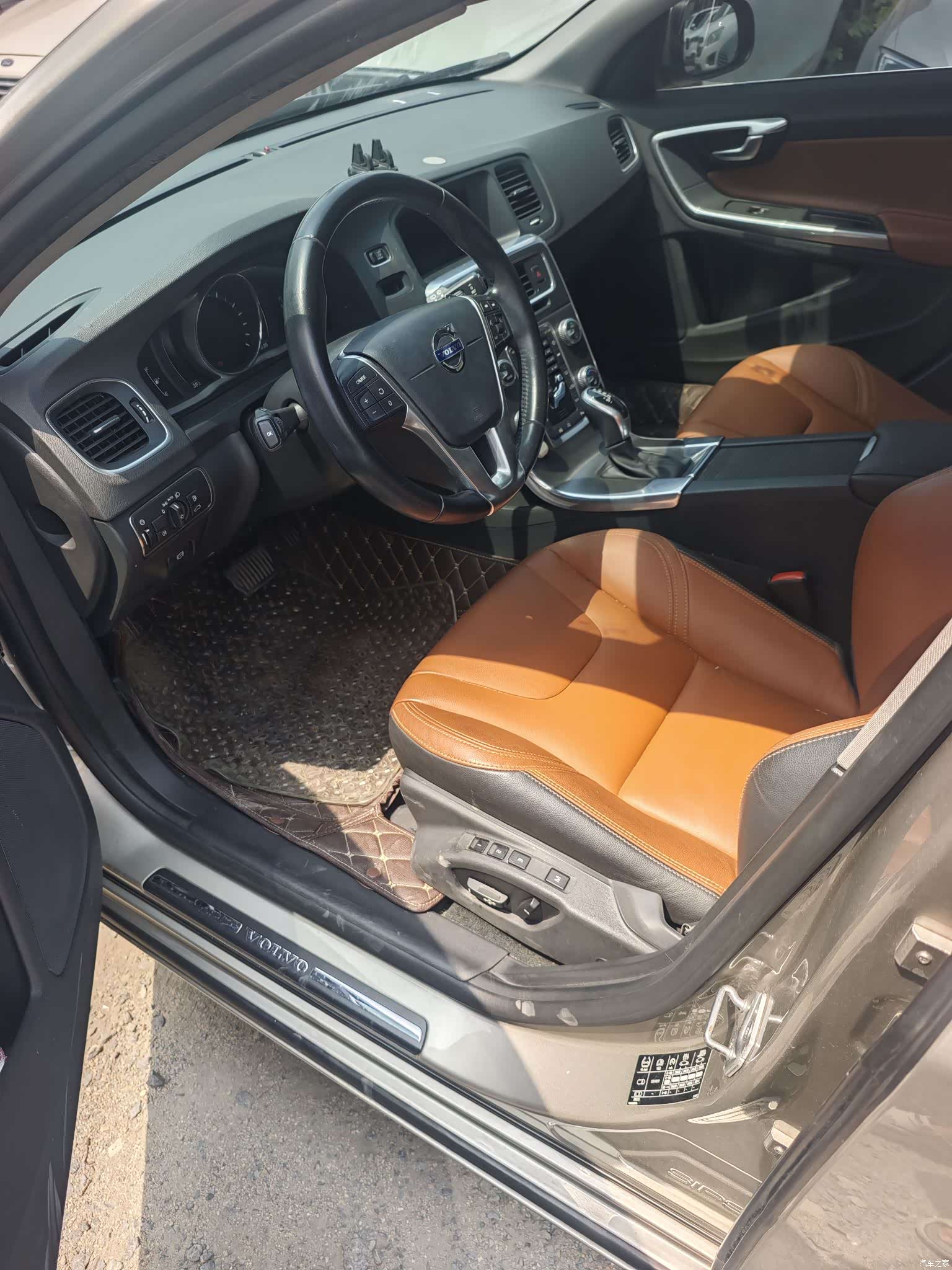 Volvo V60, 2016 все фото