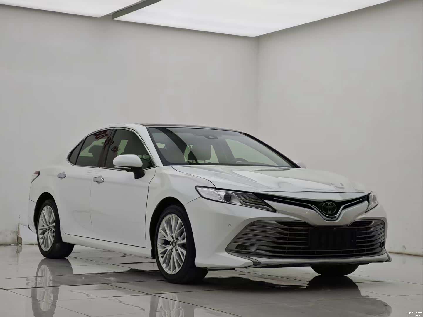 Toyota Camry, 2018 3