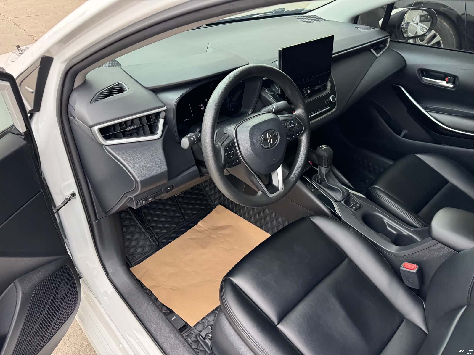 Toyota Corolla, 2024 4