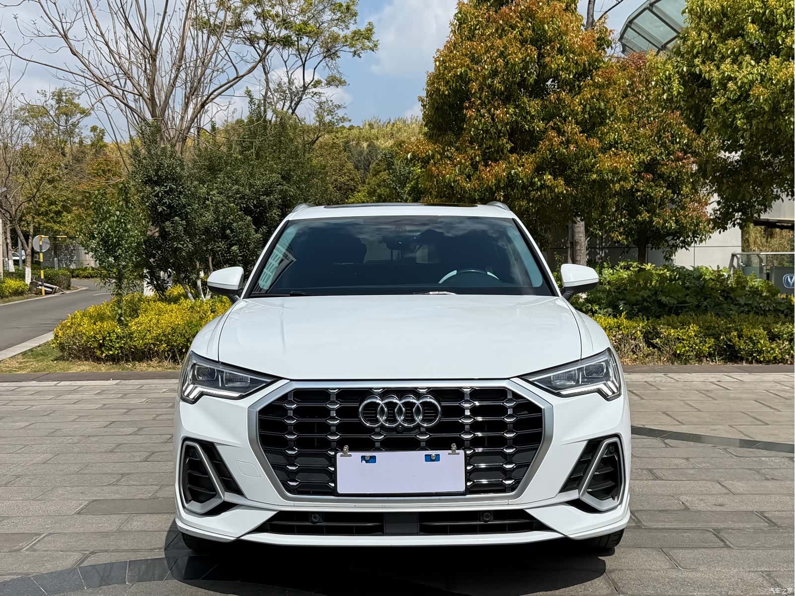 Audi Q3, 2022 2