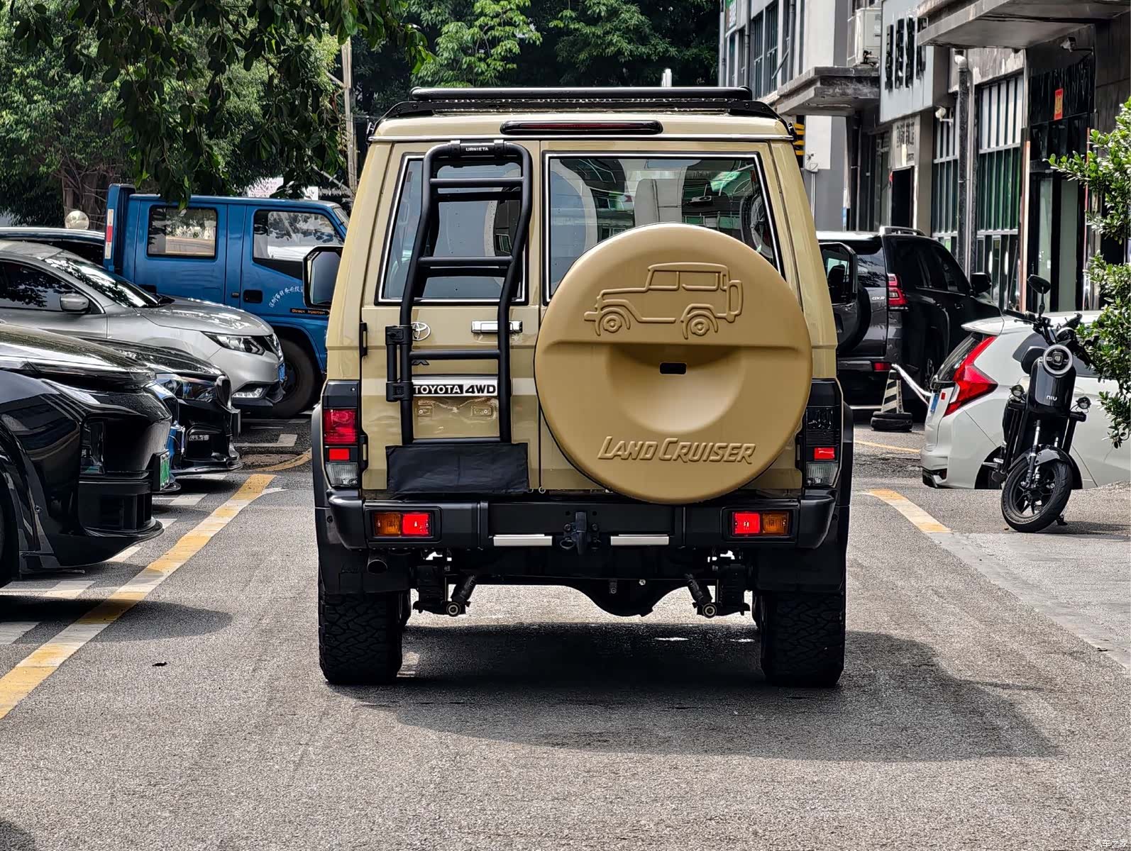 FJ LC71, 2025 14