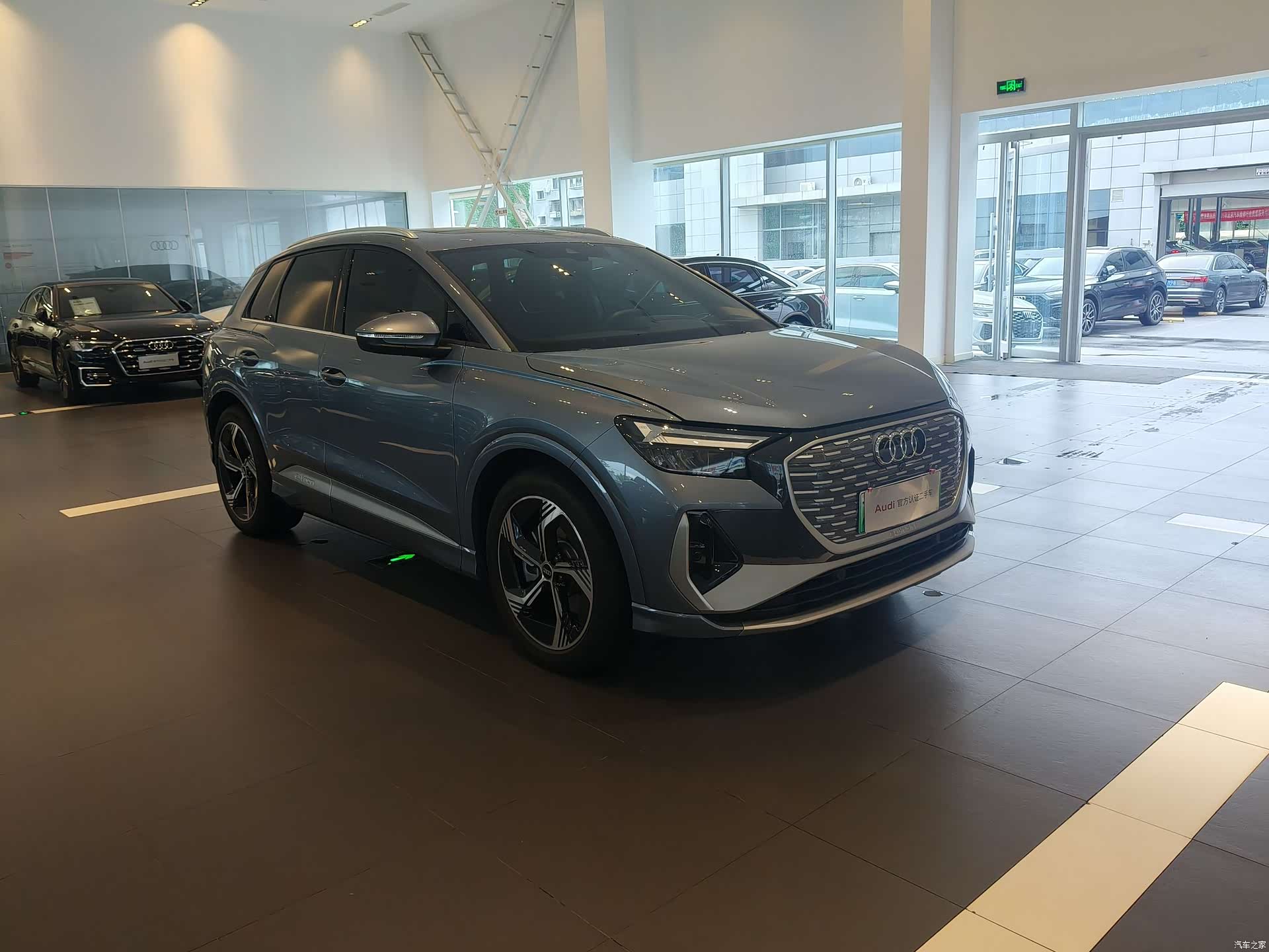 Audi Q4 e-tron, 2025 4
