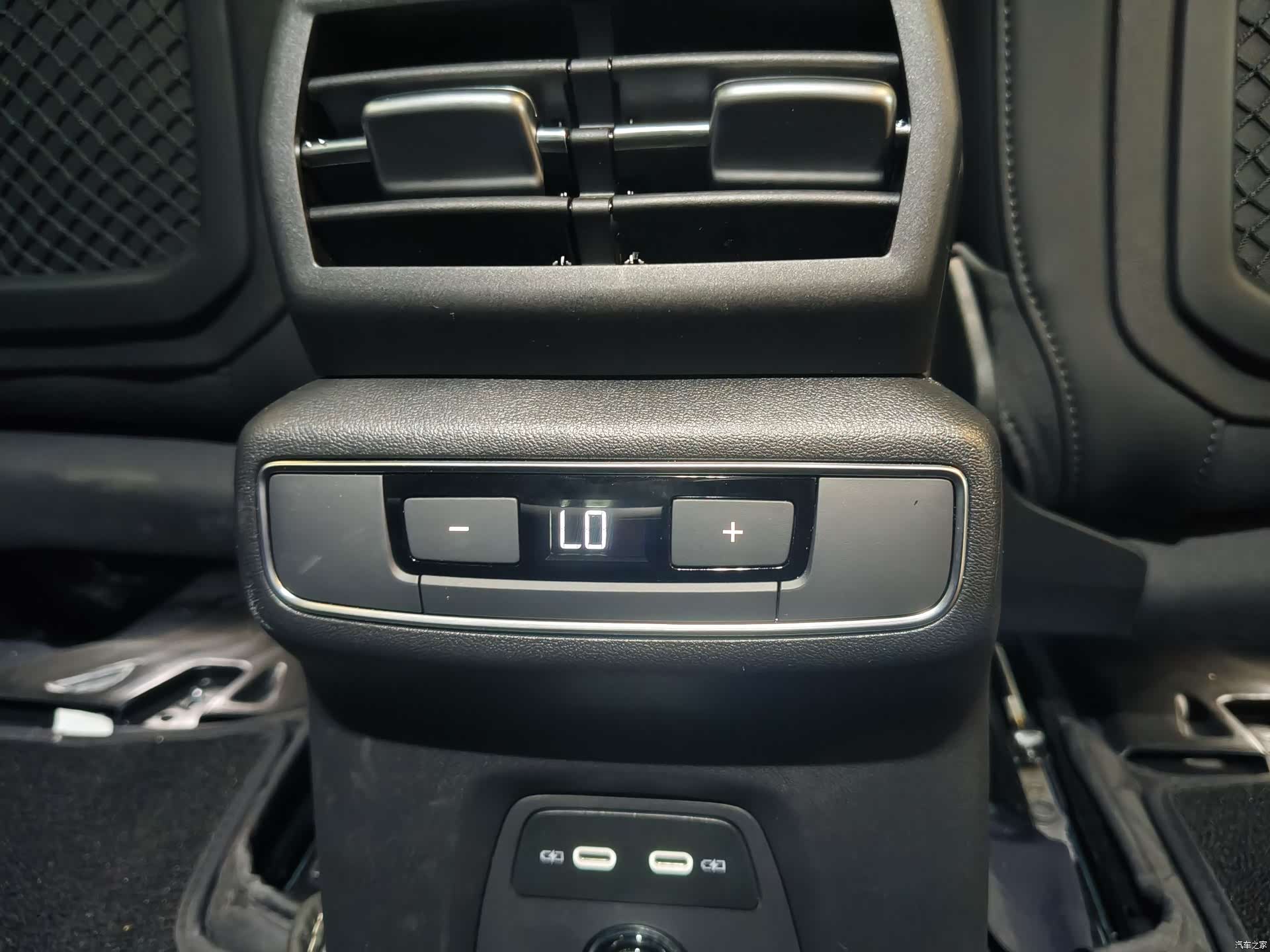 Audi Q4 e-tron, 2025 18