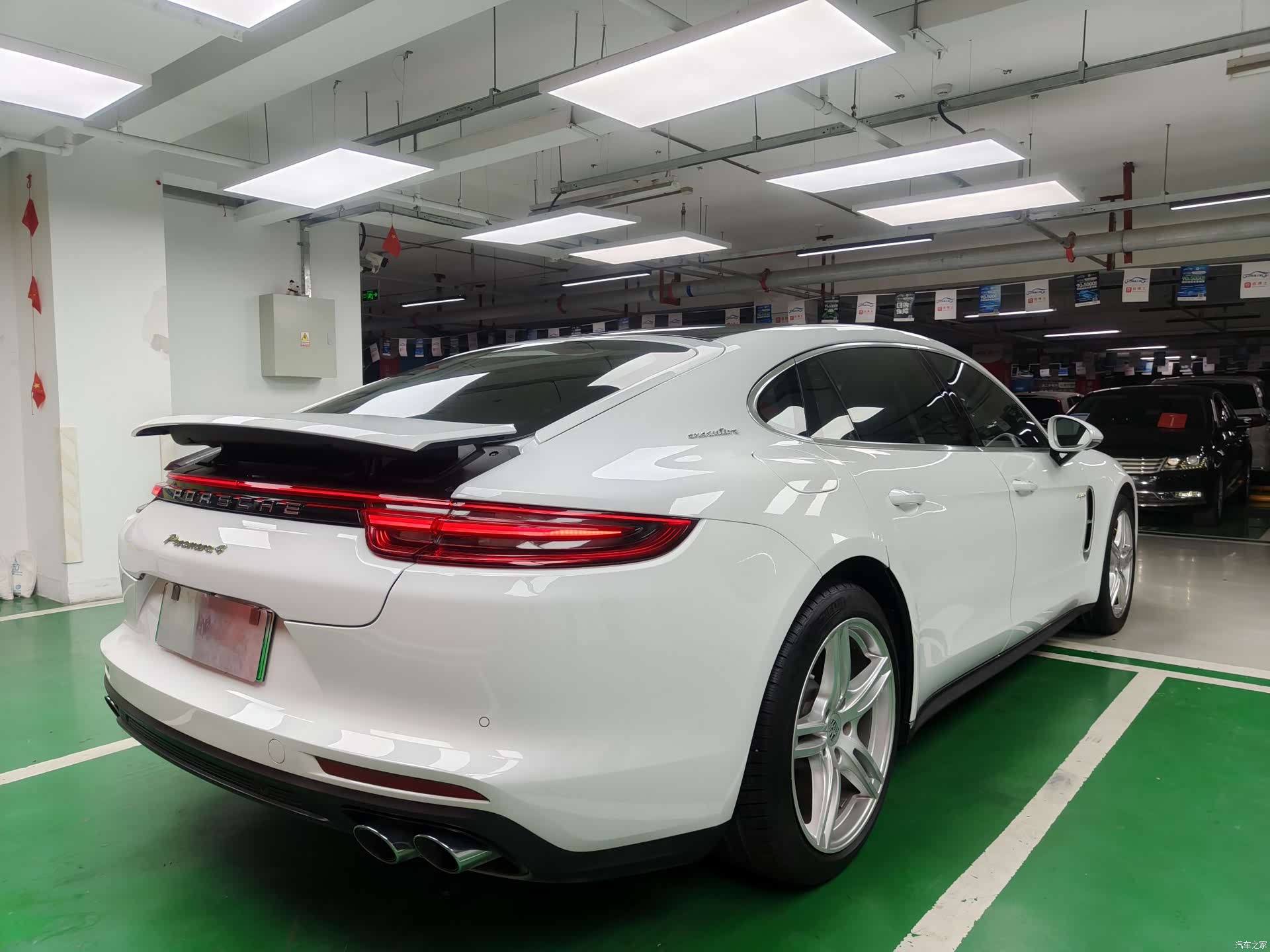 Porsche Panamera, 2019 все фото