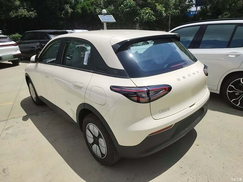 Geely Xingyuan, 2026 все фото