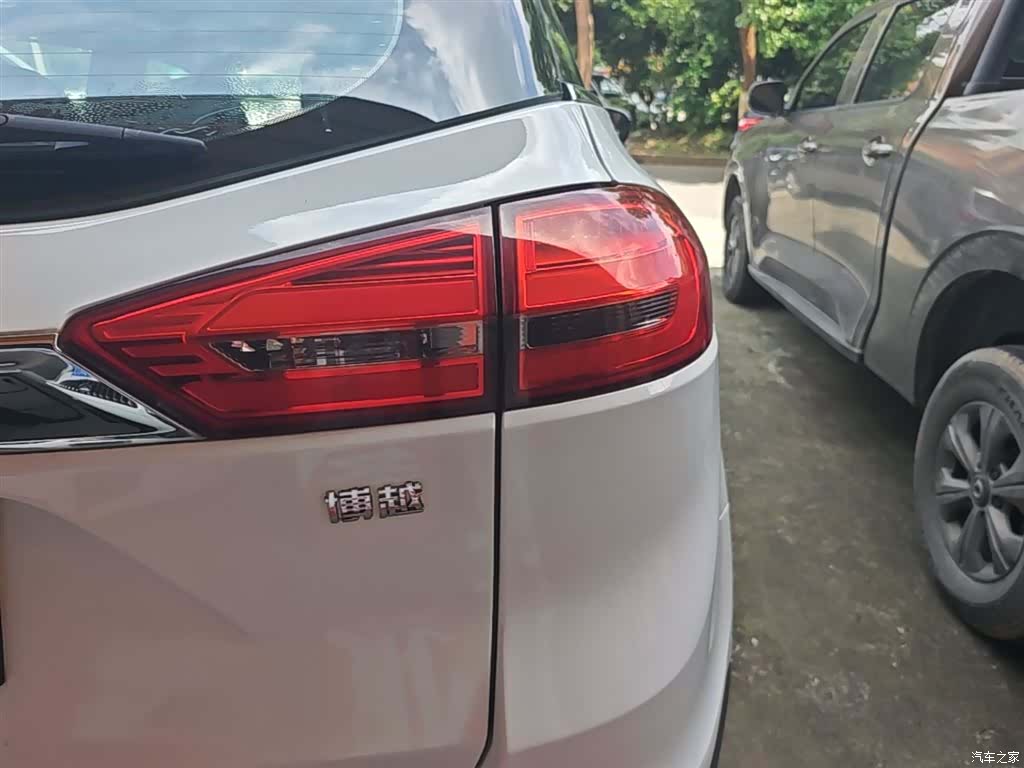Geely Boyue, 2017 8