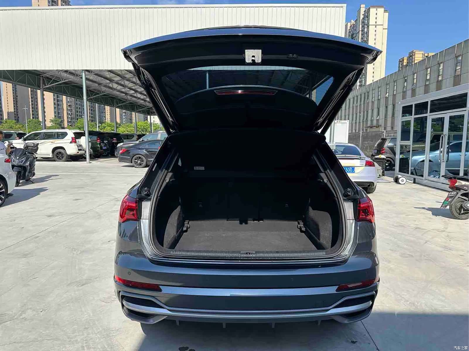 Audi Q3, 2022 14