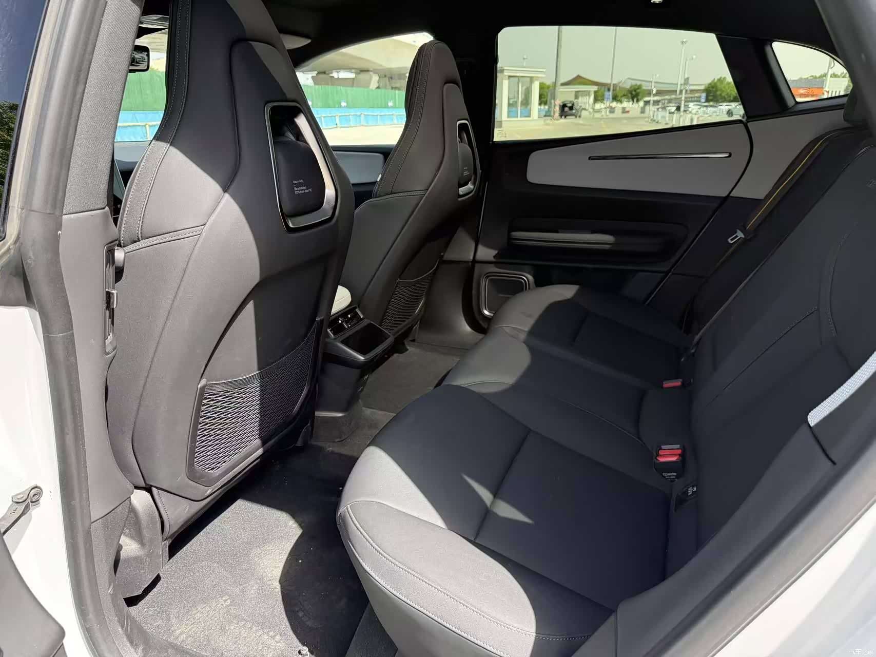Polestar 4, 2024 8