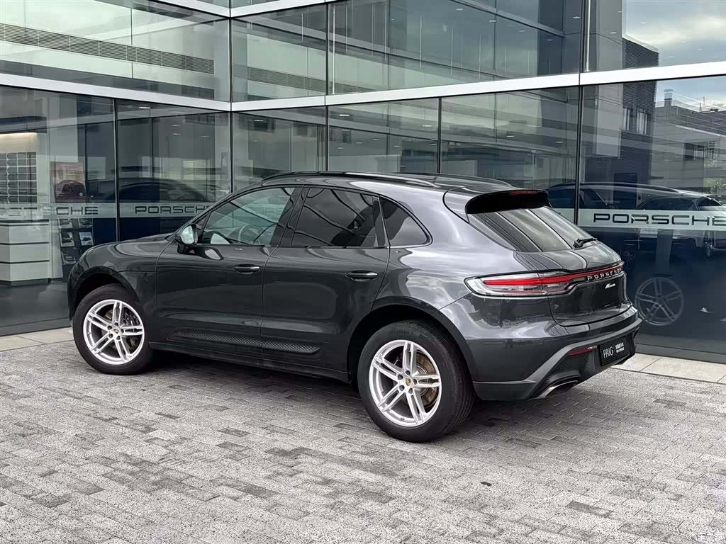 Porsche Macan, 2024 2